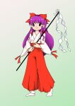 1girl bow commentary_request gohei hair_bow hair_tubes hakama hakurei_reimu hakurei_reimu_(pc-98) highres holding japanese_clothes kimono komeiji_kanade long_hair long_skirt long_sleeves miko purple_eyes purple_hair red_bow simple_background skirt smile solo touhou wide_sleeves zun_(style) 