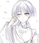 1boy 316_yogurt blunt_ends choppy_bangs closed_mouth clothing_cutout eyeliner falling_leaves genshin_impact grey_hair hand_up highres japanese_clothes kariginu layered_sleeves leaf light_blush looking_at_viewer makeup male_focus mandarin_collar one_eye_closed portrait purple_eyes purple_sleeves red_eyeliner scaramouche_(genshin_impact) scaramouche_(kabukimono)_(genshin_impact) shoulder_cutout sketch solo string translation_request white_background white_sleeves wide_sleeves 