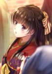  1girl blurry blurry_background blush bow brown_hair hair_bow hakama izumi_(stardustalone) japanese_clothes kimono long_hair original outdoors parted_lips purple_eyes red_kimono renri_no_chigiri_wo_kimi_to_shiru striped striped_bow upper_body upturned_eyes yellow_bow 