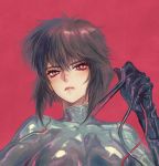  1girl bangs black_gloves commentary_request fujii_eishun ghost_in_the_shell gloves kusanagi_motoko purple_hair red_background red_eyes reflection shadow short_hair simple_background solo wire work_in_progress 