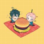  2boys bib blue_eyes blush burger cheese closed_mouth commentary ensemble_stars! fang food food_on_face fork full_body green_hair heart heterochromia holding holding_fork itsuki_shu kagehira_mika korean_text long_sleeves male_focus multiple_boys open_mouth pants pink_hair plaid plaid_pants purple_eyes round_o0 school_uniform sesame_seeds short_bangs short_hair standing star_(symbol) symbol-only_commentary translation_request valkyrie_(ensemble_stars!) yellow_eyes yumenosaki_school_uniform 