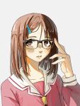  1girl adjusting_eyewear azumanga_daioh azumanga_daioh&#039;s_school_uniform black-framed_eyewear brown_eyes brown_hair collarbone commentary glasses hair_ornament hairclip highres jacket kasuga_ayumu kyuunn looking_at_viewer medium_hair parted_lips pink_jacket sailor_collar school_uniform serafuku simple_background solo white_background white_sailor_collar 