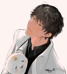 1boy :| absurdres biyoo_(omniscient_reader's_viewpoint) black_eyes black_hair black_shirt closed_mouth coat collared_shirt commentary expressionless fenmuru highres kim_dokja looking_up male_focus omniscient_reader's_viewpoint open_clothes open_coat popped_collar shirt short_hair simple_background untranslatable_commentary upper_body white_coat 