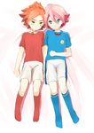  bad_id bad_pixiv_id eka_eri green_eyes holding_hands inazuma_eleven inazuma_eleven_(series) kiyama_hiroto multiple_boys nagumo_haruya otoko_no_ko red_hair short_hair simple_background yellow_eyes 