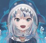  1girl :d air_bubble blue_eyes blue_hair bubble close-up commentary gawr_gura hololive hololive_english long_hair looking_at_viewer multicolored_hair open_mouth shark_hood sharp_teeth shihou_(g-o-s) smile solo streaked_hair teeth two-tone_hair underwater virtual_youtuber white_hair 