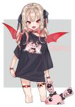  absurdres bangs black_shirt blonde_hair blush commentary_request cropped_legs demon-wings fangs heart highres holding holding_stuffed_toy long_hair looking_at_viewer makaino_ririmu me_ji_v o-ring pointy_ears red_eyes red_hair shirt shrit smile stuffed_animal stuffed_bunny stuffed_toy thigh_strap wings 
