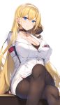  1girl absurdres arm_support armband azur_lane bangs black_choker black_gloves black_legwear blonde_hair blue_eyes blush breasts choker cleavage closed_mouth collarbone commentary_request cross_choker crossed_legs eyebrows_visible_through_hair gloves hair_between_eyes hairband half_gloves hand_up head_tilt highres large_breasts long_hair looking_at_viewer north_carolina_(azur_lane) pantyhose raiou simple_background sitting smile solo very_long_hair white_background white_hairband 