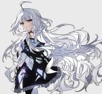  ahoge commentary_request fingerless_gloves gloves grey_hair korean_commentary long_hair looking_at_viewer m2ttol mabinogi multicolored_eyes rowan_(mabinogi) simple_background smile two-tone_eyes 