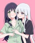  2girls black_hair blue_eyes blush chinese_commentary cho_kaguya-hime! collarbone commentary_request green_eyes grey_hair hand_on_another's_cheek hand_on_another's_chest hand_on_another's_face heanna highres hug hug_from_side multicolored_eyes multicolored_hair multiple_girls pink_background pink_hair purple_eyes ringed_eyes runami_yachiyo sakayori_iroha short_sleeves signature simple_background smile sweat two-tone_hair upper_body yuri 