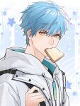  1boy 2095986238 bag black_shirt blue_hair blue_pupils bread bread_slice chinese_commentary commentary_request food food_in_mouth highres hood hoodie layered_clothes male_focus mouth_hold shirt shoulder_bag star_(symbol) strange_eden toast toast_in_mouth unzipped white_hoodie yellow_eyes yurano_michitaka_(strange_eden) zipper zipper_pull_tab 
