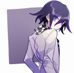  1202_koge 1boy bangs border checkered closed_mouth commentary_request danganronpa eyebrows_visible_through_hair from_behind hair_between_eyes jacket looking_at_viewer looking_back male_focus new_danganronpa_v3 ouma_kokichi outside_border purple_background purple_eyes purple_hair purple_theme ringed_eyes short_hair simple_background solo upper_body white_border white_jacket 