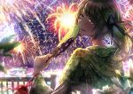  1girl alternate_costume backlighting bangs blurry_foreground blush brown_hair cluseller commentary_request eyebrows_visible_through_hair fan fence fireworks floral_print flower from_behind green_eyes green_kimono green_ribbon hair_ribbon half-closed_eyes hand_up happy hinamizawa_kurumi holding japanese_clothes kimono long_hair long_sleeves looking_at_viewer looking_back mole mole_under_eye open_mouth outdoors paper_fan pouch pygmalion._(group) ribbon shiny shiny_hair side_ponytail smile solo standing swept_bangs teeth tied_hair tongue uchiwa upper_body virtual_youtuber white_flower 