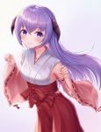  1girl bangs bare_shoulders blush breasts closed_mouth commentary_request curled_horns detached_sleeves eyebrows_visible_through_hair grey_background hair_between_eyes hakama hanyuu highres higurashi_no_naku_koro_ni horns japanese_clothes kimono long_hair long_sleeves looking_at_viewer pink_sleeves purple_eyes purple_hair red_hakama ribbon-trimmed_sleeves ribbon_trim seungju_lee sleeveless sleeveless_kimono small_breasts smile solo upper_body very_long_hair white_kimono wide_sleeves 