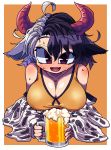  1girl ahoge alcohol animal_ears animal_print awa_(bihidasu) bare_shoulders beer beer_mug black_hair breasts cleavage commentary cow_ears cow_print cup fang highres holding horns large_breasts long_sleeves looking_at_viewer mug multicolored_hair open_mouth red_eyes shirt short_hair simple_background skin_fang smile solo touhou two-tone_hair ushizaki_urumi white_hair yellow_background yellow_shirt 
