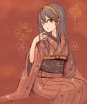  1girl alternate_costume floral_background floral_print grey_hair hair_between_eyes hair_ornament hairband hairclip haruna_(kantai_collection) japanese_clothes kantai_collection kimono long_hair looking_at_viewer red_background red_kimono simple_background sittting solo wide_sleeves wss_(nicoseiga19993411) yellow_hairband 