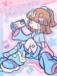  1girl alternate_costume arle_nadja bandaid bandaid_on_leg blue_gloves blue_jacket blue_leg_warmers blue_nails blue_shirt blue_shoes blue_shorts blunt_bangs blunt_ends brown_eyes brown_hair candy carbuncle_(puyopuyo) cellphone character_hair_ornament collared_shirt crop_top fingerless_gloves food food_in_mouth gloves hair_ornament hair_scrunchie heart heart_hair_ornament heart_necklace highres holding holding_phone hood hooded_jacket jacket jewelry leg_warmers lollipop lollipop_in_mouth mintara_pypy nail_polish necklace off_shoulder parody phone pink_nails ponytail print_shirt puyo_(puyopuyo) puyopuyo scrunchie shirt shoes short_hair shorts sitting smartphone solo star-shaped_pupils star_(symbol) style_parody symbol-shaped_pupils y2k_fashion 