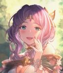  1girl blush breasts choker cleavage commentary flower forehead_jewel granblue_fantasy green_eyes hair_intakes hair_ornament hand_up highres lennah long_hair open_mouth pink_hair pink_nails sassakntm sidelocks smile solo teeth upper_body upper_teeth wrist_cuffs wristband 