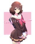  1girl bag black_bag brown_eyes brown_hair brown_shirt brown_skirt closed_mouth commentary_request copyright_name dated hibike!_euphonium highres kitauji_high_school_uniform looking_at_viewer neckerchief nii_manabu oumae_kumiko pink_neckerchief sailor_collar school_uniform shirt short_hair signature skirt smile solo standing thighs white_sailor_collar 