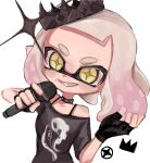  1girl black_collar black_gloves cephalopod_eyes collar commentary crown fingerless_gloves gloves gradient_hair highres holding holding_microphone inkling looking_at_viewer medium_hair microphone mole mole_under_mouth multicolored_hair nosunida off-shoulder_shirt off_shoulder official_alternate_costume open_mouth pearl_(splatoon) pink_hair pointy_ears print_shirt shirt simple_background smile solo sparkle spiked_collar spikes splatoon_(series) splatoon_3 symbol-only_commentary teeth tentacle_hair thick_eyebrows two-tone_hair upper_body white_background white_hair yellow_eyes yellow_pupils 