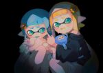  2girls artist_name bangs black_background black_shirt blonde_hair blue_hair blue_tongue blunt_bangs colored_tongue flower frown green_eyes hair_flower hair_ornament headband highres holding holding_pillow inkling jellyfish_(splatoon) long_hair long_sleeves looking_at_viewer mikoshiba_m multiple_girls off-shoulder_shirt off_shoulder open_mouth pillow scared shirt signature simple_background sitting splatoon_(series) squid sweatdrop tentacle_hair white_headband white_shirt yellow_tongue 