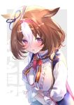  1girl @_@ ahoge animal_ears arm_between_breasts bangs between_breasts blush breasts brown_hair commentary_request ear_ribbon gloves hairband horse_ears large_breasts looking_at_viewer medium_hair meisho_doto_(umamusume) multicolored_hair ouri_(aya_pine) parted_lips purple_eyes shirt solo strap_between_breasts translated two-tone_hair umamusume upper_body white_gloves white_shirt 