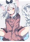  1girl animal_ear_fluff animal_ears blue_eyes blush brown_hoodie cat_ears cat_tail closed_mouth commentary_request daidai_ookami heterochromia highres hood hoodie looking_at_viewer original short_hair sleeves_past_fingers sleeves_past_wrists smile solo tail white_hair yellow_eyes 