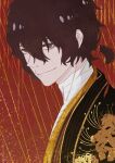  1boy bandaged_neck bandages black_jacket brown_hair bungou_stray_dogs chinese_commentary closed_mouth commentary_request dazai_osamu_(bungou_stray_dogs) eyelashes floral_print flower grey_eyes hair_between_eyes haori jacket japanese_clothes looking_at_viewer male_focus red_background sanshui_guantang short_hair short_ponytail simple_background smile solo spider_lily upper_body 