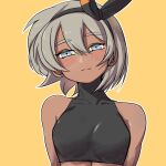  1girl bangs bare_arms bea_(pokemon) black_hairband blue_eyes blush bow_hairband breasts closed_mouth collarbone commentary_request cra-yong dark_skin dark_skinned_female eyebrows_visible_through_hair grey_hair gym_leader hair_between_eyes hairband highres korean_commentary looking_at_viewer outline pokemon pokemon_(game) pokemon_swsh short_hair simple_background solo upper_body yellow_background 