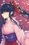  1girl black_hair bow cherry_blossoms closed_mouth hair_bow hakama highres japanese_clothes kimono long_hair murata_tefu petals ponytail red_bow sakura_taisen shinguuji_sakura solo 