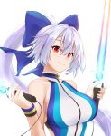  1girl bangs blue_bow blue_swimsuit bow breasts dual_wielding energy_sword fate/grand_order fate_(series) hair_between_eyes hair_bow highres holding large_breasts long_hair looking_at_viewer one-piece_swimsuit ponytail red_eyes silver_hair smile solo swimsuit sword tohoho_(hoshinoyami) tomoe_gozen_(fate) tomoe_gozen_(swimsuit_saber)_(fate) two-tone_swimsuit weapon white_swimsuit wristband 