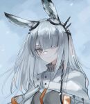  1girl animal_ear_fluff animal_ears arknights bunny_ears closed_mouth coat frostnova_(arknights) grey_eyes grey_hair hair_ornament hairclip highres long_hair looking_at_viewer outdoors rabbit_girl scar scar_on_face scar_on_nose simple_background smile snow solo spacelongcat upper_body white_coat 