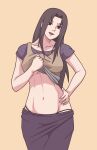  1girl abs black_eyes black_hair breasts clothes_lift clothes_pull groin hand_on_hip head_tilt highres indy_rique long_hair looking_at_viewer medium_breasts naruto_(series) navel pants pants_pull self_exposure shirt shirt_lift smile solo uchiha_mikoto underboob yellow_background 