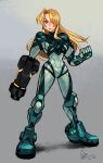  1girl alex_ahad arm_cannon blonde_hair clenched_hand full_body grey_background hair_down hair_over_one_eye highres looking_at_viewer metroid metroid_dread power_armor samus_aran solo standing weapon 