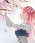  1girl absurdres aqua_eyes blurry blurry_foreground blush closed_mouth darling_in_the_franxx eyebrows_visible_through_hair flower from_side hair_between_eyes hairband highres hiyo_(pixiv31594891) horns jacket long_hair long_sleeves looking_up petals pink_flower pink_hair shiny shiny_hair smile solo spring_(season) straight_hair upper_body very_long_hair white_hairband white_jacket zero_two_(darling_in_the_franxx) 