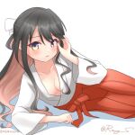  1girl alternate_costume black_hair breasts cleavage colored_inner_hair hakama japanese_clothes kantai_collection kimono large_breasts long_hair lying multicolored_hair naganami_(kancolle) on_side one-hour_drawing_challenge open_clothes open_kimono pink_hair ray.s red_hakama simple_background solo twitter_username two-tone_hair wavy_hair white_background 