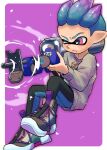  1boy black_pants blue_hair border closed_mouth colored_tips commentary_request e-liter_4k_(splatoon) full_body gun highres holding holding_gun holding_weapon inkling inkling_boy inkling_player_character male_focus multicolored_hair nastar_r0 one_eye_closed outside_border pants pink_background pink_eyes purple_hair shoes short_hair simple_background solo splatoon_(series) splatoon_3 tentacle_hair two-tone_hair weapon white_border 