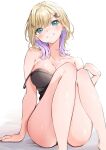  1girl absurdres aqua_eyes arm_support bare_arms bare_shoulders blonde_hair colored_inner_hair commentary convenient_leg feet_out_of_frame grin hair_ornament hairclip head_tilt highres knees_up kurumi_noah kuwakuma looking_at_viewer medium_hair multicolored_hair purple_hair simple_background sitting smile solo spaghetti_strap strap_slip thighs vspo! white_background 