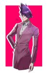 1boy alternate_costume bangs bespectacled closed_mouth commentary_request cowboy_shot cropped_legs danganronpa_(series) danganronpa_v3:_killing_harmony facial_hair glasses goatee long_sleeves looking_at_viewer male_focus momota_kaito nagi_to_(kennkenn) outline purple_eyes purple_hair red_background shiny shiny_hair shirt smile solo speech_bubble spiked_hair twitter_username white_background white_outline 
