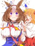  2girls @_@ ahoge animal_ears breasts brown_hair closed_eyes commentary_request from_behind gloves hair_ornament headband highres horse_ears horse_girl large_breasts looking_at_viewer matikanefukukitaru_(umamusume) meisho_doto_(umamusume) multiple_girls orange_hair purple_eyes rinrin_(927413) surprised umamusume white_background 