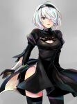  1girl :o absurdres bangs black_dress black_footwear black_gloves blue_eyes boots breasts cleavage dress gloves grey_background hair_over_one_eye headband highres long_sleeves mole mole_under_mouth nier_(series) nier_automata open_clothes richard_(ri39p) short_hair simple_background solo teeth thigh_boots thighhighs yorha_no._2_type_b 