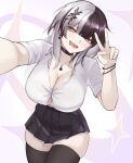  1girl absurdres alternate_costume bangle black_choker black_hair black_skirt black_thighhighs bracelet breasts button_gap choker cleavage collared_shirt commentary cowboy_shot dress_shirt grey_hair hair_ornament hand_up highres hololive hololive_english jewelry large_breasts legs_together long_hair looking_at_viewer miniskirt multicolored_hair nurizza_ilst open_mouth outstretched_arm pleated_skirt school_uniform shiori_novella shirt short_sleeves skindentation skirt smile solo split-color_hair standing thighhighs two-tone_hair v virtual_youtuber white_background white_shirt yellow_eyes 