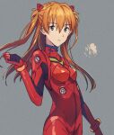  1girl blue_eyes bodysuit breasts closed_mouth commentary_request expressionless grey_background hajikkoneko hand_up highres interface_headset long_hair looking_at_viewer neon_genesis_evangelion nerv orange_hair plugsuit red_bodysuit simple_background skin_tight small_breasts solo souryuu_asuka_langley upper_body 