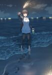  1girl barefoot beach beer_can black_hair black_jacket black_leggings brown_eyes can chang_chin-lan commentary drawstring drink_can fireworks footprints highres holding holding_can holding_fireworks hood hoodie horizon jacket kamiina_botan_yoeru_sugata_wa_yuri_no_hana leggings night ocean open_mouth outdoors short_hair smile solo sparkler toes tsunenorip white_hoodie 