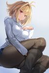  1girl absurdres antenna_hair arcueid_brunestud ass bangs blonde_hair blue_skirt boots breasts brown_legwear closed_mouth commentary_request eyebrows_visible_through_hair feet_out_of_frame grey_background hand_on_own_chest hand_on_own_thigh highres invisible_chair jewelry long_sleeves looking_at_viewer medium_breasts miniskirt necklace pantyhose red_eyes short_hair sidelocks simple_background sitting skirt smile solo suurin_(ksyaro) sweater thighs tsukihime tsukihime_(remake) turtleneck turtleneck_sweater wedgie white_sweater 