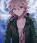  1boy bangs collarbone commentary_request danganronpa_(series) danganronpa_2:_goodbye_despair day eyebrows_visible_through_hair green_eyes green_jacket grey_hair grin hair_between_eyes highres hood hood_down ipeulo jacket komaeda_nagito long_sleeves male_focus outdoors print_shirt shirt smile solo teeth upper_body white_shirt 