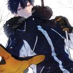  1boy black_hair blue_eyes breath coat fur_trim gloves haikyuu!! highres kageyama_tobio long_sleeves looking_at_viewer male_focus mgmg_1012 outdoors short_hair solo winter winter_clothes winter_coat 