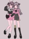  2girls =_= ahoge bag bangs black_bag black_footwear black_legwear black_ribbon black_shirt blush brown_hair full_body grey_background grey_hair hair_between_eyes hair_bun hair_ribbon handbag heart heart-shaped_bag high-waist_skirt hololive huma_wat kneehighs locked_arms long_sleeves medium_hair miniskirt multiple_girls natsuiro_matsuri neck_ribbon open_mouth patchwork_skin pink_shirt pink_skirt plaid plaid_skirt ribbon shirt simple_background sketch skirt socks standing standing_on_one_leg tamotsu_(mary) twintails v v_ap_art virtual_youtuber wavy_hair white_legwear 