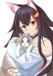  1girl animal animal_ear_fluff animal_ears animal_hug bare_shoulders black_choker black_hair blue_eyes brown_eyes cat choker closed_mouth clothing_cutout commentary_request hair_ornament head_tilt highres hololive long_sleeves looking_at_viewer multicolored_hair natsuki_(natukituki) ookami_mio red_hair shirt shoulder_cutout simple_background smile streaked_hair taiga_(ookami_mio) upper_body virtual_youtuber white_background white_shirt wolf_ears 