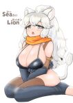  1girl :o animal_ear_fluff animal_ears between_legs bikini bikini_top black_bikini blush breasts commentary_request cosplay elbow_gloves eyebrows_visible_through_hair fang gloves green_eyes hand_between_legs huge_breasts kemono_friends lion_ears lion_tail long_hair looking_at_viewer mujinamori_tamakichi open_mouth orange_scarf pun scarf simple_background solo steller&#039;s_sea_lion_(kemono_friends) steller&#039;s_sea_lion_(kemono_friends)_(cosplay) swimsuit tail thighhighs toeless_legwear white_background white_hair white_lion_(kemono_friends) 