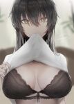 1girl bangosu bangs black_bra black_hair blurry blurry_background bra breasts cleavage clothes_lift depth_of_field eyebrows_visible_through_hair hair_over_eyes highres lace-trimmed_bra lace_trim large_breasts lifted_by_self lingerie long_hair looking_at_viewer mouth_hold original shirt shirt_lift solo speech_bubble translation_request underwear upper_body white_shirt yellow_eyes 